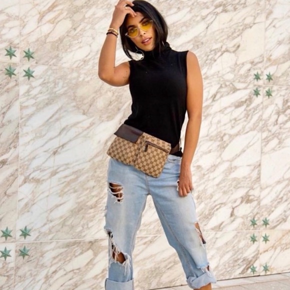 Gucci Handbags - Authentic a Gucci brown monogram canvas waist bag Fanny pack bum bag